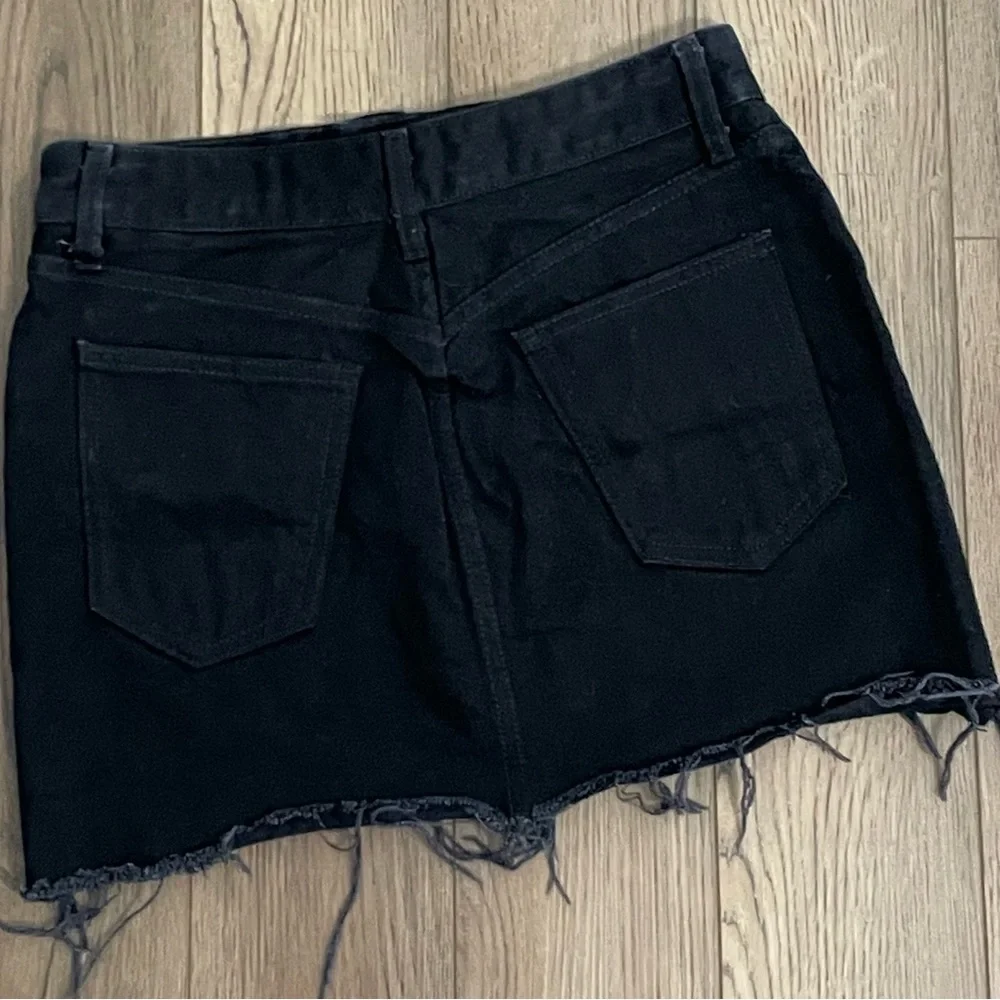 Carmar Black Mini Denim Skirt Raw Hem Women’s‎ 26